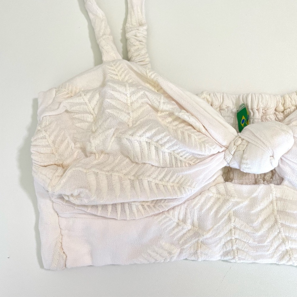 FARM Rio White Crop Top - Picture 3 of 8